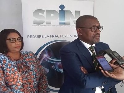 Le jeudi 12 Mai 2022, le Ministre de l’Economie Numérique Monsieur Jean Pierre Doukaga Kassa et de son Ministre Délégué Madame Huguette ABODO YOMBIYENI
